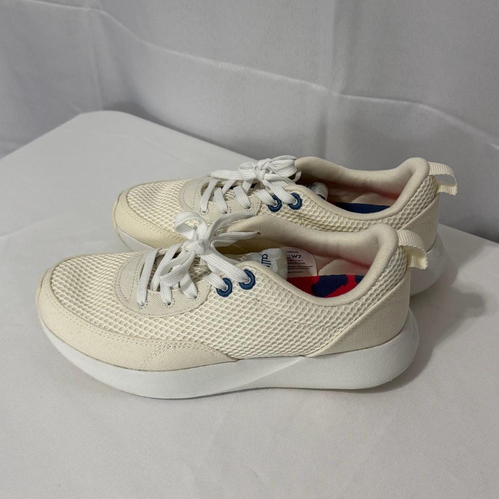 Allbirds Women's Courier Sneakers - Picture 2 of 5